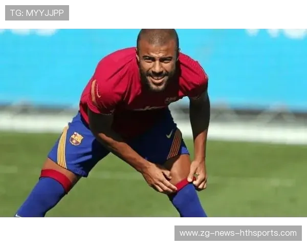 巴萨包夹反抢后形成推进，拉菲尼亚射门被扑