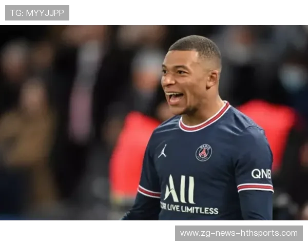 姆巴佩街头帮小孩签名，粉丝暖心留言不断